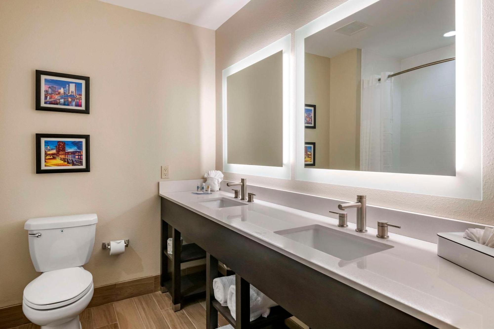 Comfort Inn & Suites Jacksonville - Orange Park Near Naval Air Station Kültér fotó